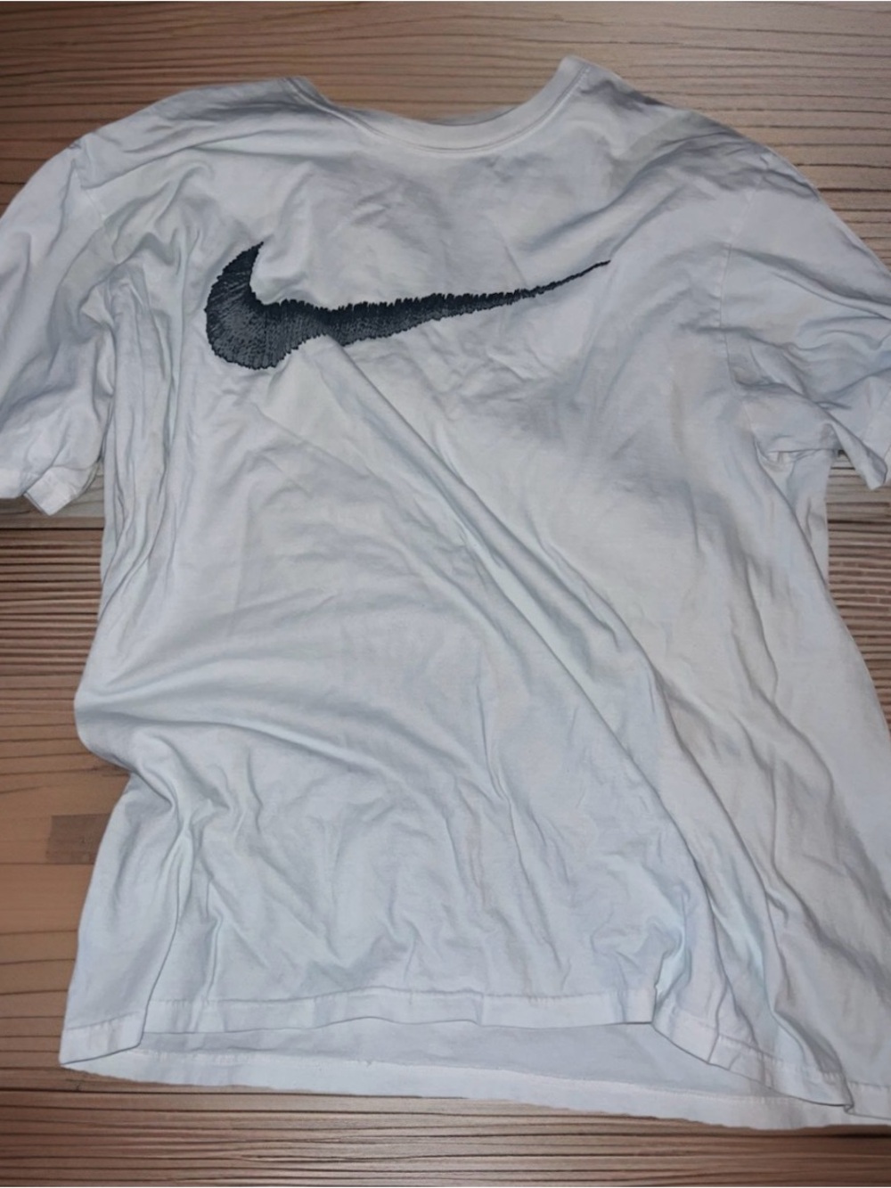 Nike White Short-Sleeve Tee with Black Swoosh size 2XL #600
